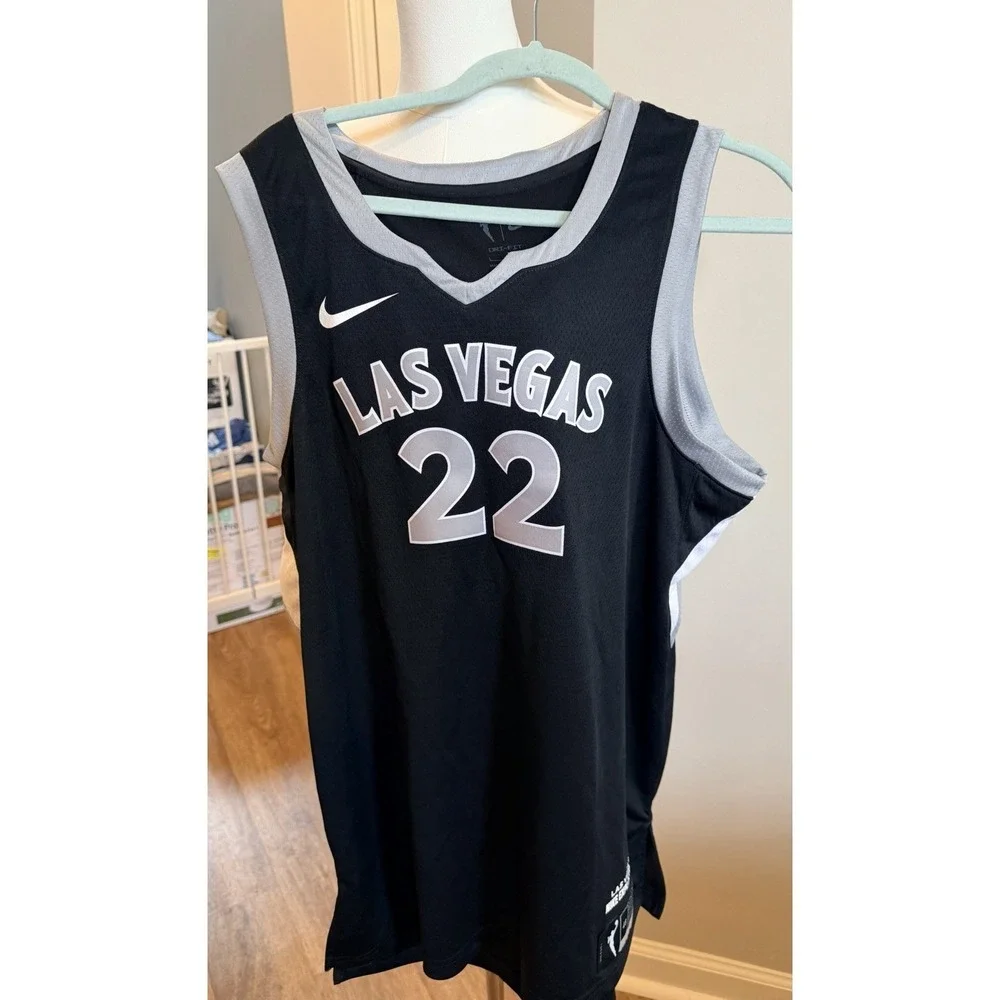 Nike WNBA Las Vegas Aces Aka Wilson Women's Explorer Edition Jersey Large NWT